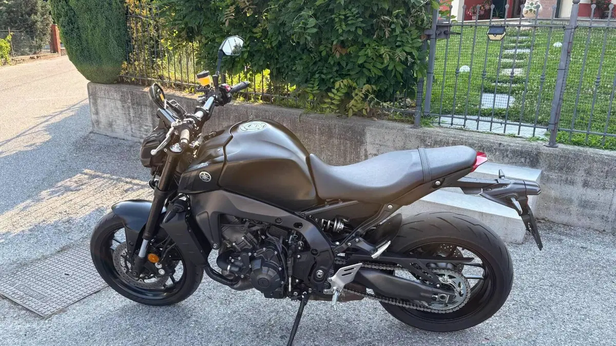Yamaha MT-09 (2021 - 23)  (4)