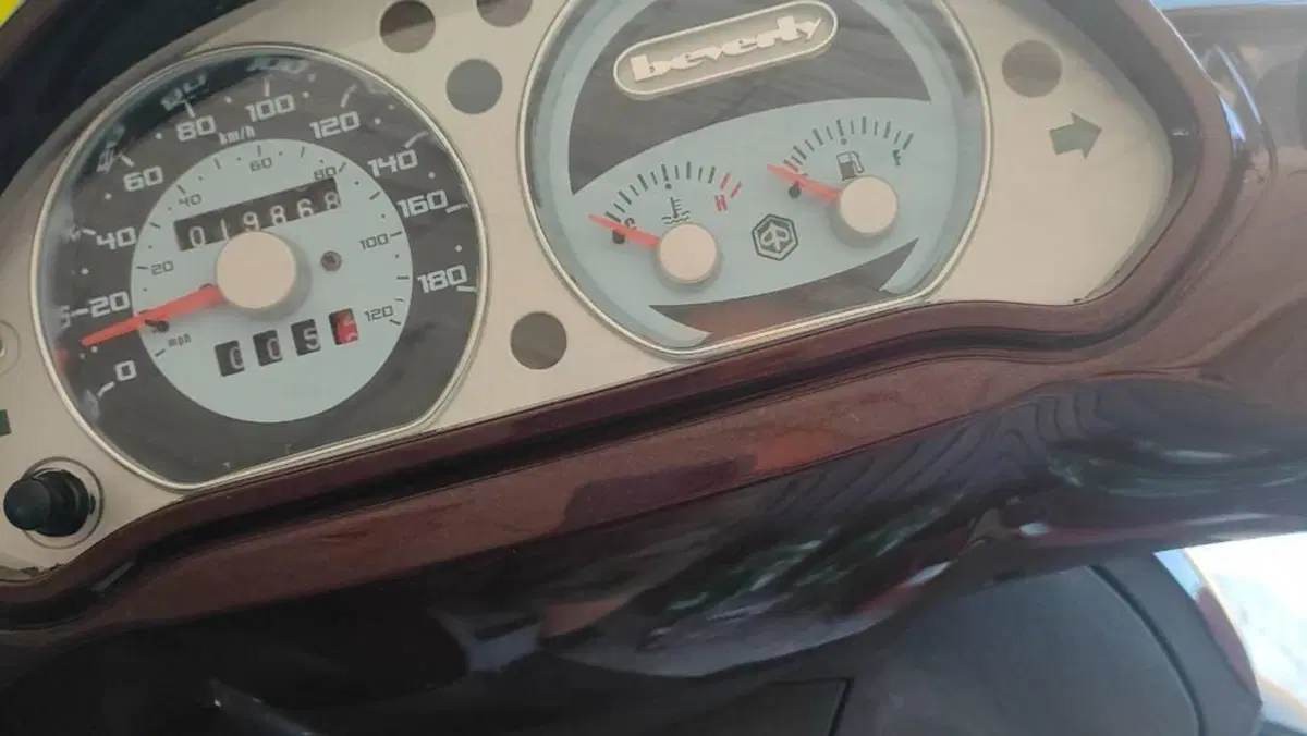 Piaggio Beverly 500  (3)