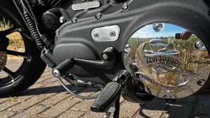 Harley-Davidson 883 Iron (2014 - 16) - XL 883N  (5)