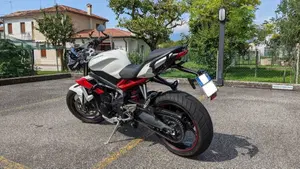 Triumph Street Triple R (2013 - 14)  (3)