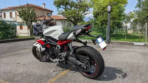 Triumph Street Triple R (2013 - 14)  (4)