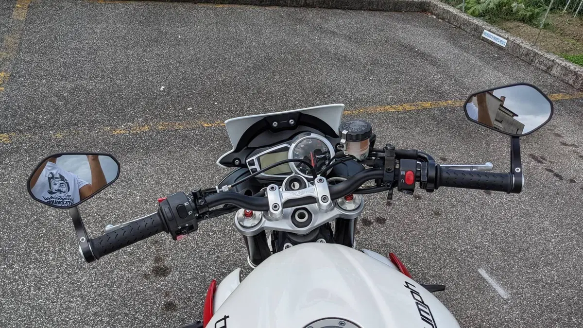 Triumph Street Triple R (2013 - 14)  (7)
