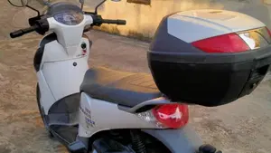 Aprilia Scarabeo 125 i.e. (2009 - 11)  (2)