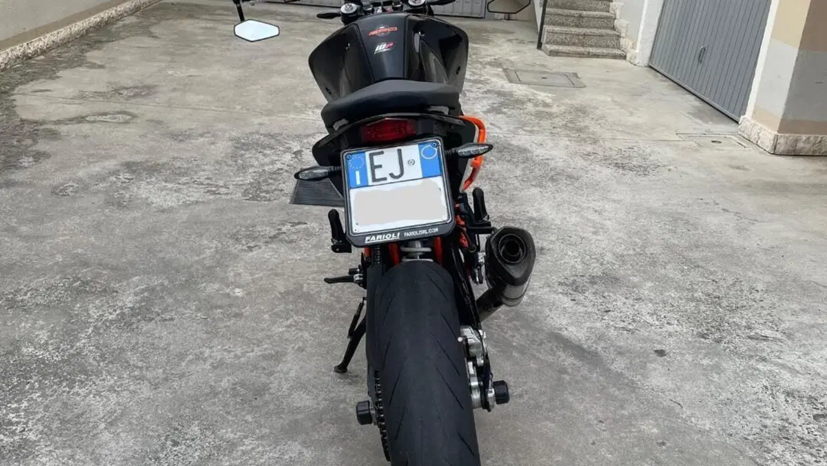 KTM 690 Duke R (2016 -17)  (3)