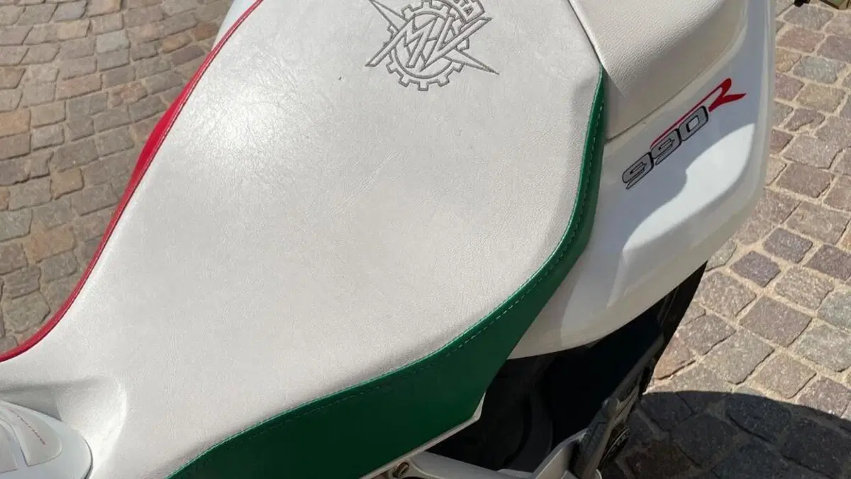 MV Agusta Brutale 990 R (2009 - 12)  (5)