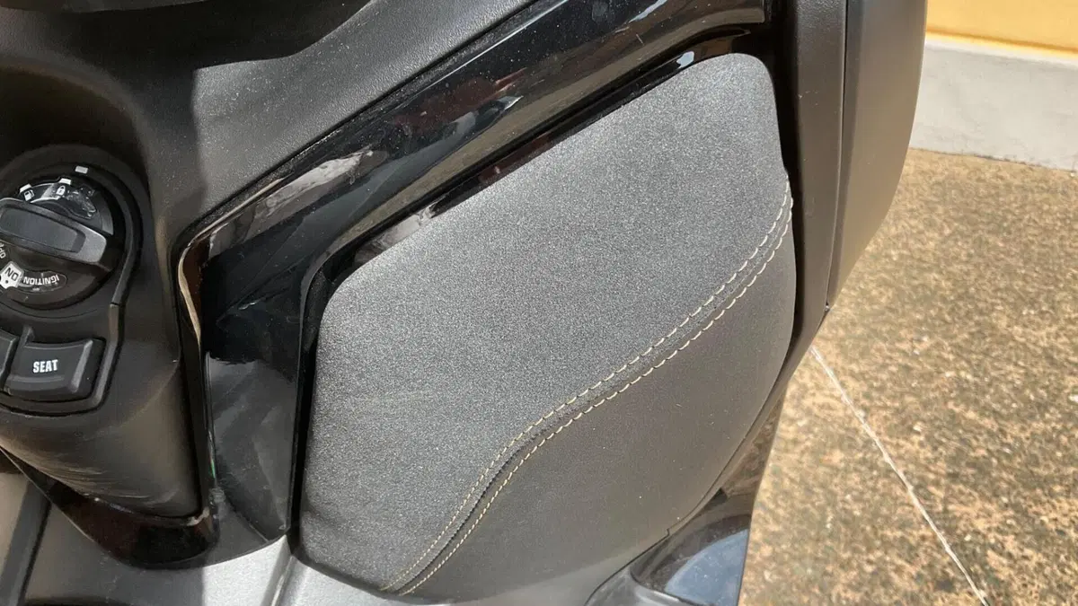 Yamaha X-Max 300 Tech Max (2021 - 24)  (4)
