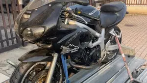 Suzuki SV 650 S (1999 - 02)  (2)