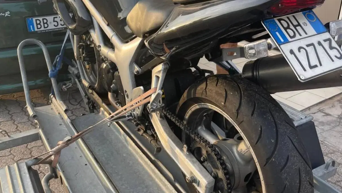 Suzuki SV 650 S (1999 - 02)  (5)