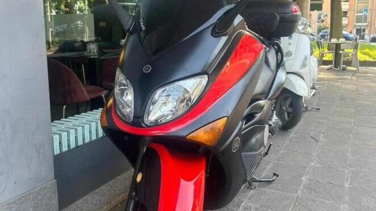 Yamaha T-Max 500 (2001 - 03)  (2)