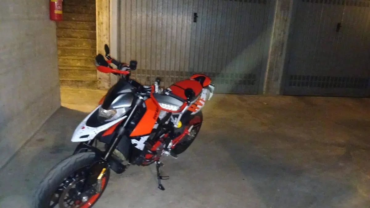 Ducati Hypermotard 950 RVE (2022 - 25)  (2)