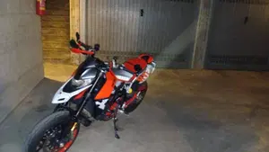 Ducati Hypermotard 950 RVE (2022 - 25)  (2)