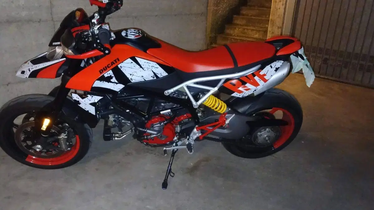 Ducati Hypermotard 950 RVE (2022 - 25)  (5)