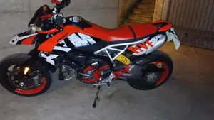 Ducati Hypermotard 950 RVE (2022 - 25)  (5)