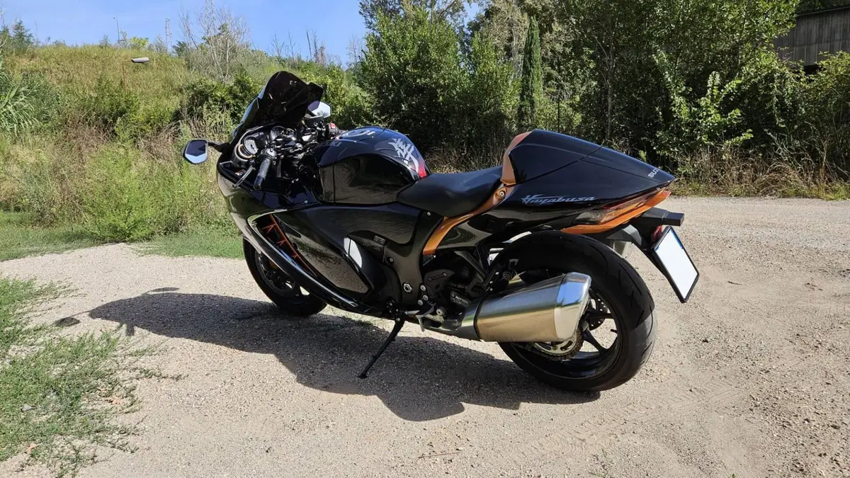 Suzuki GSX 1300 R Hayabusa (2021 - 24)  (4)