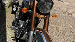 Royal Enfield Classic 350 (2021 - 26) 