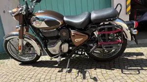 Royal Enfield Classic 350 (2021 - 26)  (2)