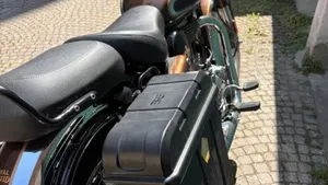 Royal Enfield Classic 350 (2021 - 26)  (3)