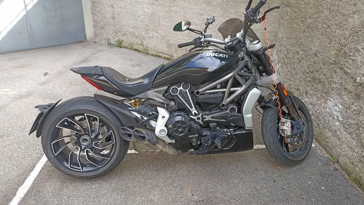 Ducati XDiavel 1262 S (2016 - 20)  (2)
