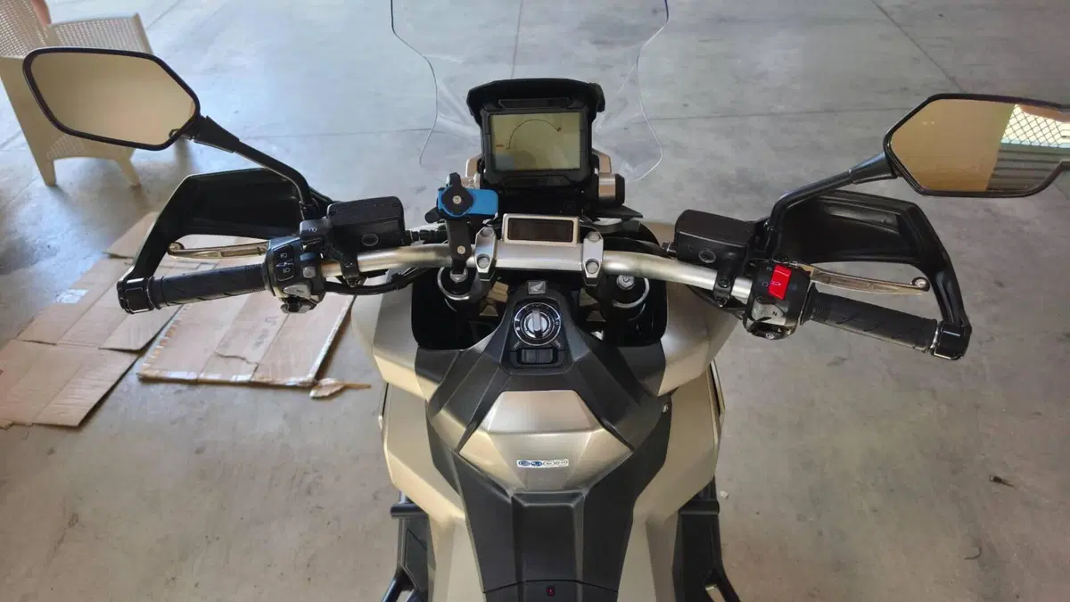 Honda X-ADV 750 (2018 - 20)  (2)