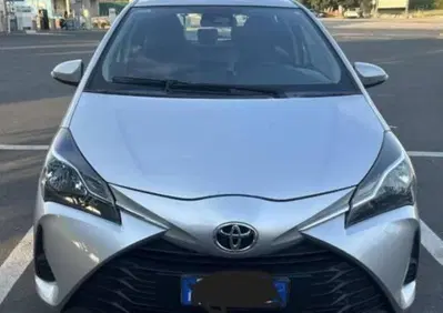 Toyota Yaris 1.0 72 CV 3 porte Cool usata