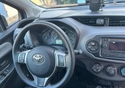 Toyota Yaris 1.0 72 CV 3 porte Cool (6)