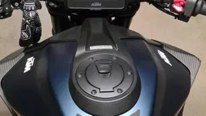 KTM 1290 Super Duke R (2022 - 23)  (2)