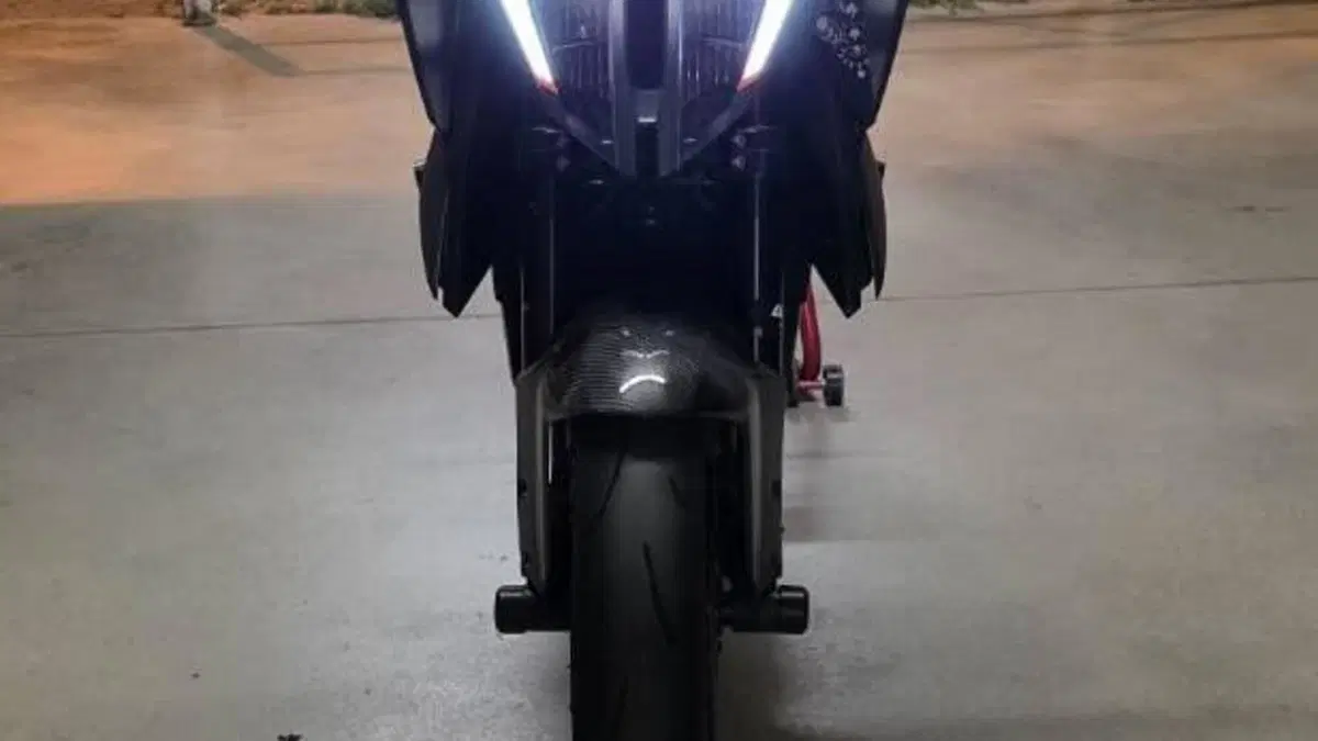 KTM 1290 Super Duke R (2022 - 23)  (3)