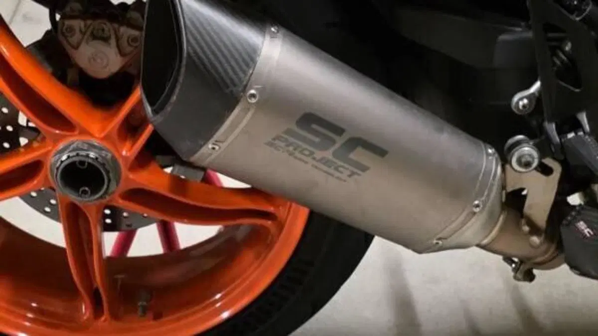 KTM 1290 Super Duke R (2022 - 23)  (7)