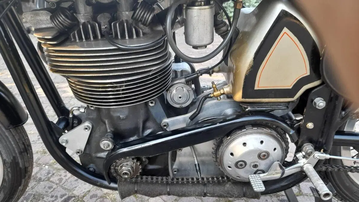 Norton   (4)