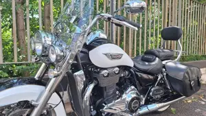 Triumph Thunderbird LT ABS (2014 - 15)  (6)