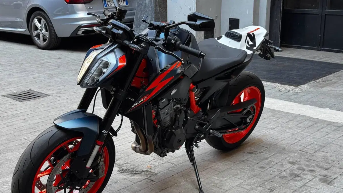 KTM 890 Duke R (2022 - 23)  (5)