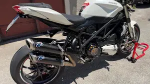 Ducati Streetfighter (2009 - 12)  (3)