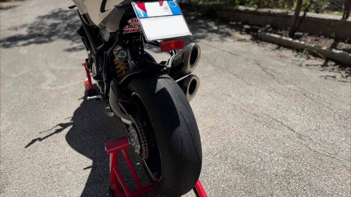 Ducati Streetfighter (2009 - 12)  (5)