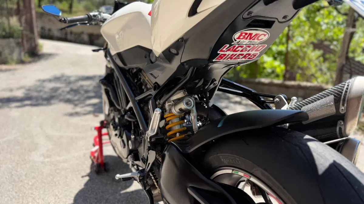 Ducati Streetfighter (2009 - 12)  (8)