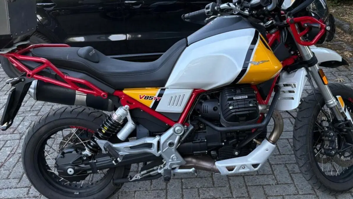 Moto Guzzi V85 TT (2019 - 20)  (3)