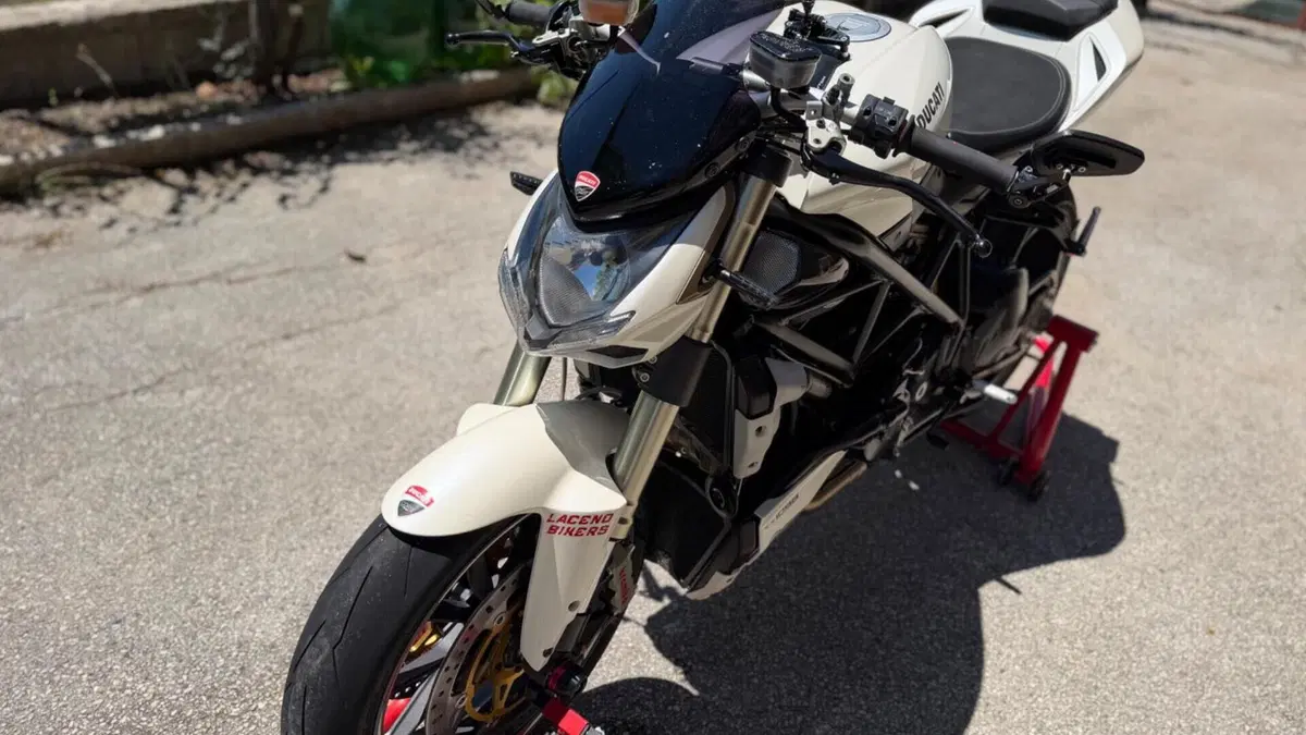 Ducati Streetfighter (2009 - 12)  (14)