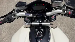 Ducati Streetfighter (2009 - 12)  (17)