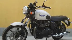Triumph Bonneville T100 (2008 - 16) 