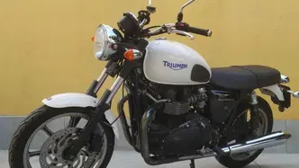 Triumph Bonneville T100 (2008 - 16) usata