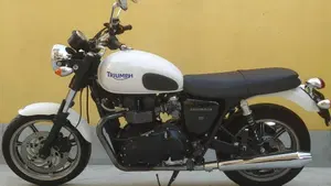 Triumph Bonneville T100 (2008 - 16)  (2)