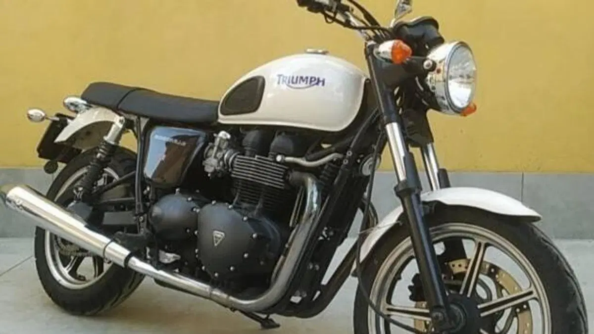 Triumph Bonneville T100 (2008 - 16)  (3)