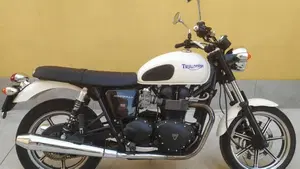 Triumph Bonneville T100 (2008 - 16)  (4)