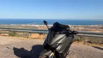 Yamaha T-Max 560 Tech Max (2021) usata