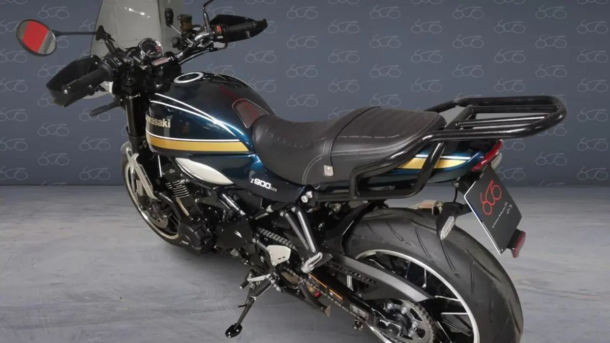 Kawasaki Z 900 RS (2022 - 25)  (5)
