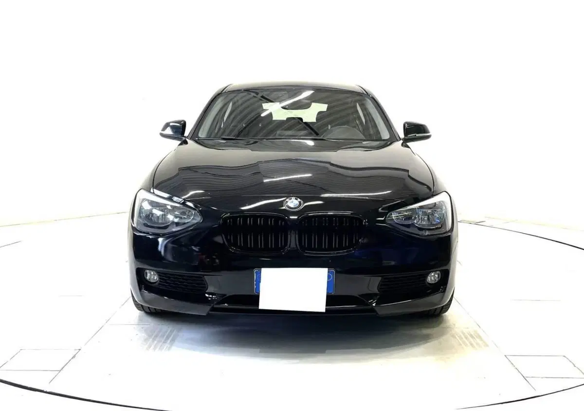 BMW Serie 1 5p. 118d 5p. Business (2)