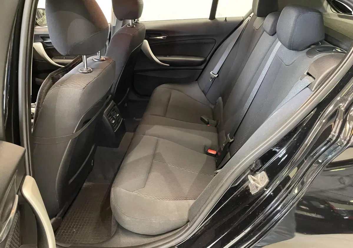 BMW Serie 1 5p. 118d 5p. Business (6)