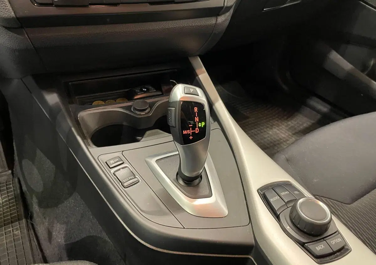 BMW Serie 1 5p. 118d 5p. Business (8)