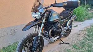 Moto Guzzi V85 TT Travel (2021 - 23)  (2)