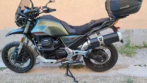Moto Guzzi V85 TT Travel (2021 - 23)  (6)