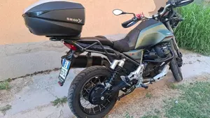Moto Guzzi V85 TT Travel (2021 - 23)  (9)